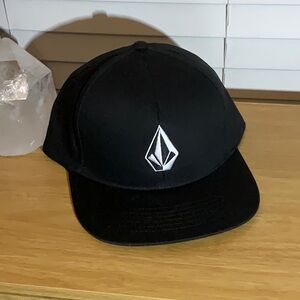 NWT Volcom Men’s SnapBack hat